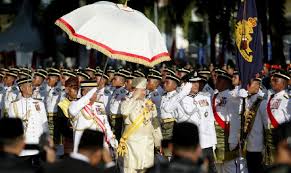Sultan kelantan yang terkini, muhammad v sangat dikasihi oleh rakyat jelata, dan mereka terkenal sentiasa meraikan hari keputeraan baginda dengan meriah dan penuh bersemangat. Sultan Kelantan Minta Lima Projek Disegerakan