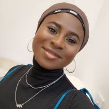 Clare Meredith (@sleeveblooms)