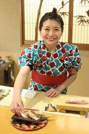 花火大会は日本の夏の 風物詩 です。 (はなび たいかい は にっぽん の なつ の ふうぶつし です。) åˆã®å¥³æ€§å¯¿å¸è·äººå°‚é–€åº—åº—ä¸» æ€§åˆ¥ãŒå¯¿å¸ã®è³ªã«å½±éŸ¿ã™ã‚‹æ ¹æ‹ ã¯ãªã„ Newsãƒã‚¹ãƒˆã‚»ãƒ–ãƒ³