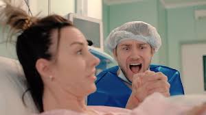 Вы ЗА совместные роды или ПРОТИВ?😅 #юморсмешно #тренды #роды #мысемья  #роддом