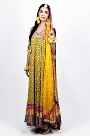 1.2 bridal mehndi dresses in pakistan. Mehndi Dress 2018 Pakistani New Style