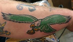 Eagle tattoos represent pride and strength. Old School Philadelphia Eagles Logo Tattooed By Alex Feliciano 12ozstudios Team12oz Philadelphia Eagles Tattoo Traditional Eagle Tattoo Black Eagle Tattoo
