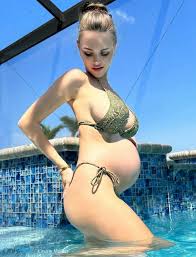 Pregnant Laura Muller Wendler nude for Playboy Unrated