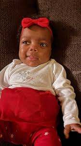 🥹 Just a tiny girl bringing big Christmas magic everywhere she goes. 🎄✨  Grateful for her glow this holiday season. ❤️