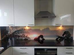 keuken achterwand glas met print en stopcontacten keukenachterwand glazenkeukenwand keukenglas verbouwen keuken achterwand glas keuken achterwand keuken