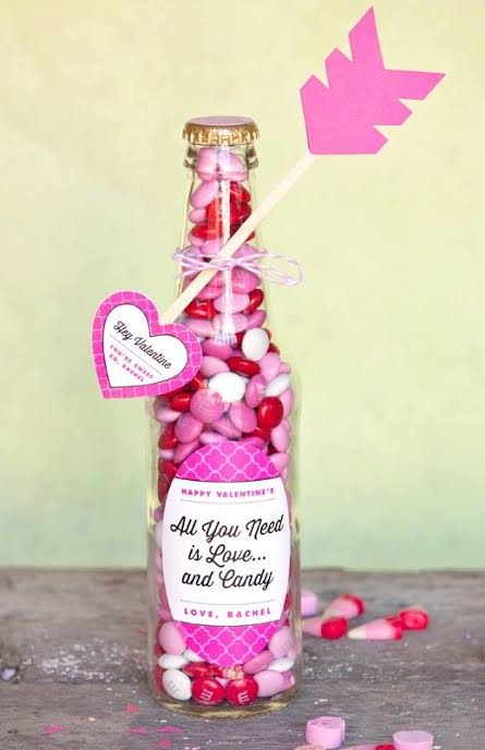 Resultado de imagen de botellas decoradas con dulces"