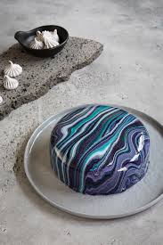 Rezept für einen mirror glaze torte mit 26 cm durchmesser zubereitungszeit: Blaubeer Skyr Mirror Glaze Torte Seelenschmeichelei