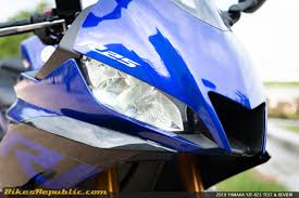 Global launching sport bike yamaha r25 dan r3 versi 2019 dilakukan di indonesia, lokasinya ada di salah satu hotel di. 2019 Yamaha Yzf R25 Test Review The Sweet Handler Bikesrepublic