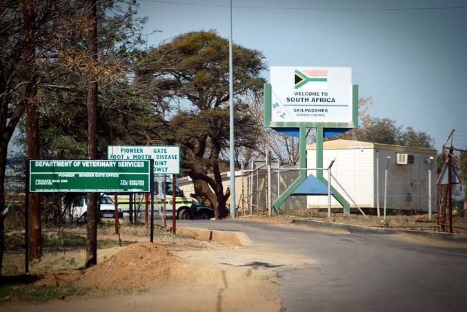 Mga resulta ng larawan para sa Mmabotho on South Africa border with Botswana"