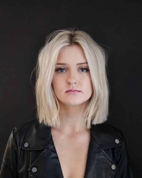 53 Perfect Medium Hairstyles for Square Faces in 2026