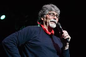 Roundup:Randy Owen Earns CMA Foundation Humanitarian Award + More
