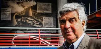 Capes alerta que corte de orçamento pode suspender 200 mil bolsas em 2019