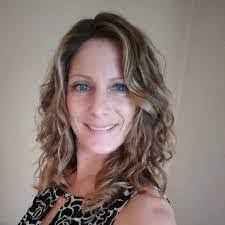 April Drye's Instagram, Twitter & Facebook