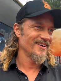 Jordan Sparkman's Instagram, Twitter & Facebook