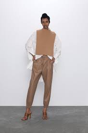 Beau pantalon zara simili cuir cargo neuf etiquete taille xs. MedvilnÄ Tarsa Varginantis Legging Simili Cuir Beige Zara Florencepoetssociety Org