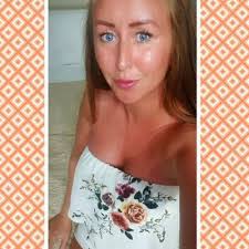 Sarah Kearsley's Instagram, Twitter & Facebook