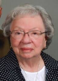 Dena Hyde's Instagram, Twitter & Facebook