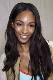 Fake It Until You Make It Making A Long Face Appear Shorter Long Face Hairstyles Long Hair Styles Beauty
