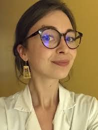 Lisa Diebold's Instagram, Twitter & Facebook