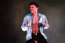 La joven artista sorprendió a todos al compartir un video cantando. Feliz Cumpleanos Asi Ha Cambiado Chayanne A Lo Largo De Sus 53 Anos De Existencia People En Espanol