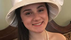 Children's Carnival bal masque eyes city's founding with tableau