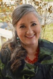 Elizabeth Leake's Instagram, Twitter & Facebook