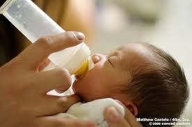 Tips For Successfully Bottle Feeding A Preemie Baby