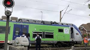 However, in 2008 rail travel was the safest form of land transport in new zealand. Collision Mortelle Avec Un Train Au Passage A Niveau A Lievin