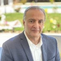 Vanessa Holtz's Instagram, Twitter & Facebook