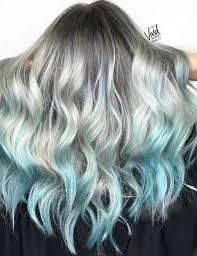 Tendance Cheveux 2019 15 Idees De Colorations Pastel Cheveux Blonds Et Bleus Tendance Cheveux Cheveux Bleu Clair