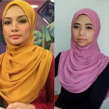 Neelofa semalam melancarkan dua koleksi terbaharu itu dalam satu majlis di ibu negara yang turut diadakan bersempena majlis hari. Instant Neelofa Twist Selamat Datang Ke Borong Tudung On9