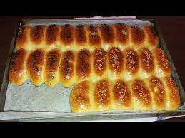 فطائر تركية سهلة التحضير هشة جدا جدا انصح الجميع بتجربتها Youtube Food Arabic Food Hot Dog Buns