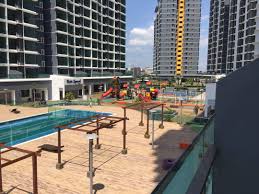 Fully furnished/semi furnished home near lrt & pet friendly. Vista Alam Service Apartment Seksyen 14 Shah Alam Fully Furnished Pool View Property Rentals On Carousell