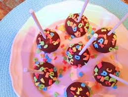 Last Minute Schnelle Einschulungs Cakepops Feinkostpunks De Kuchen Einschulung Lebensmittel Essen Essen Und Trinken