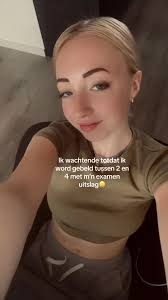 Hoi ik ben Mila, ik ben 16 jaar oud en wegens stress ben ik lekker  StarStable💀 aan het spelen✌🏼