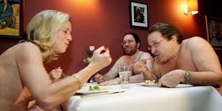 A paris restaurant has begun serving up classic french fare to diners in the nude. France Le Premier Restaurant Naturiste Ouvre Ses Portes A Paris Photo
