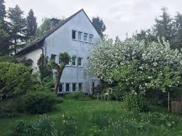 Wer ein haus selber bauen möchte, erhofft sich vor allem eine geringere finanzielle belastung. Freistehendes Einfamilienhaus In Bester Wohnlage