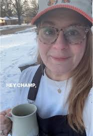 Tara Flood's Instagram, Twitter & Facebook