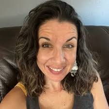 Mindy Halverson's Instagram, Twitter & Facebook