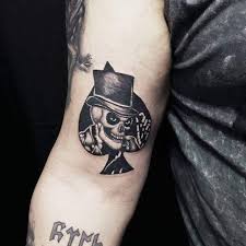 Tatouage tete de mort mexicaine. 83 Tatouages De Cranes Et De Tetes De Mort