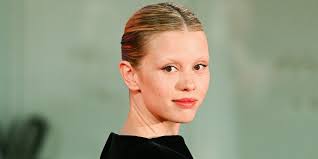 Mia Goth 'Embracing' Her Eyebrows & Fans Love It