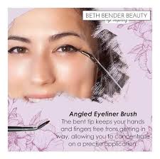 Beth Bender Beauty Angled Eyeliner Brush Pincel Delineador