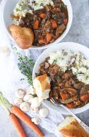30 Minute Vegan Portobello Mushroom Bourguignon Earth Oven Recipe Healthy Recipes Vegetarian Vegetarian Recipes