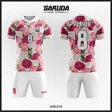 Yuk intip beberapa model dan gaya baju futsal yang bakalan trend di tahun ini, agar penampilan kamu makin keren. Desain Jersey Sepakbola Code Girlflo Untuk Tim Wanita