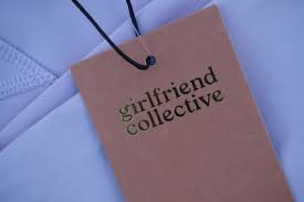 All those who want to know about their competitors the company also sells exceptional yoga clothing like ubiquitous legging and much more. For Similar Brands Like Lululemon Try These 31 Athleisure Alternatives For Women And Men