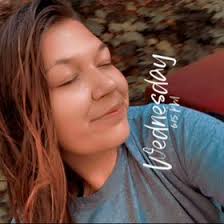 Jocelyn Sharp (jocelyn_sharp110430)