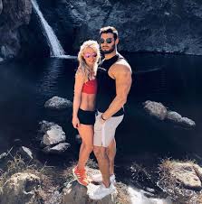 Sam asghari is an american actor that is up and coming in the tv/film industry. Dlisted Britney Spears Piece Talked About Her With Men S Health