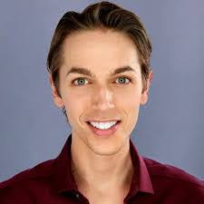 Leslie Pollock's Instagram, Twitter & Facebook