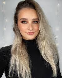 🌸 **Welcome to Our Beauty Community!** 🌸✨ Hi beauties! 💖💋 A big, warm  welcome to all our new members — we're so happy to have you here! 🥰💐 This  is your space