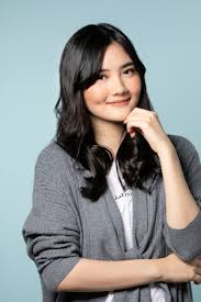 Bangs and ponytail match is a very popular concept in korean women. Best Filipino Hairstyles For Round Faces All Things Hair Ph